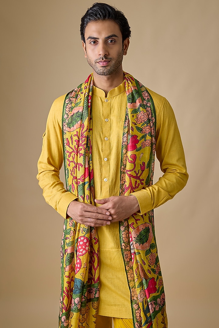 Yellow Linen Silk Kurta Set by Sharad Raghav men at Pernia's Pop Up Shop