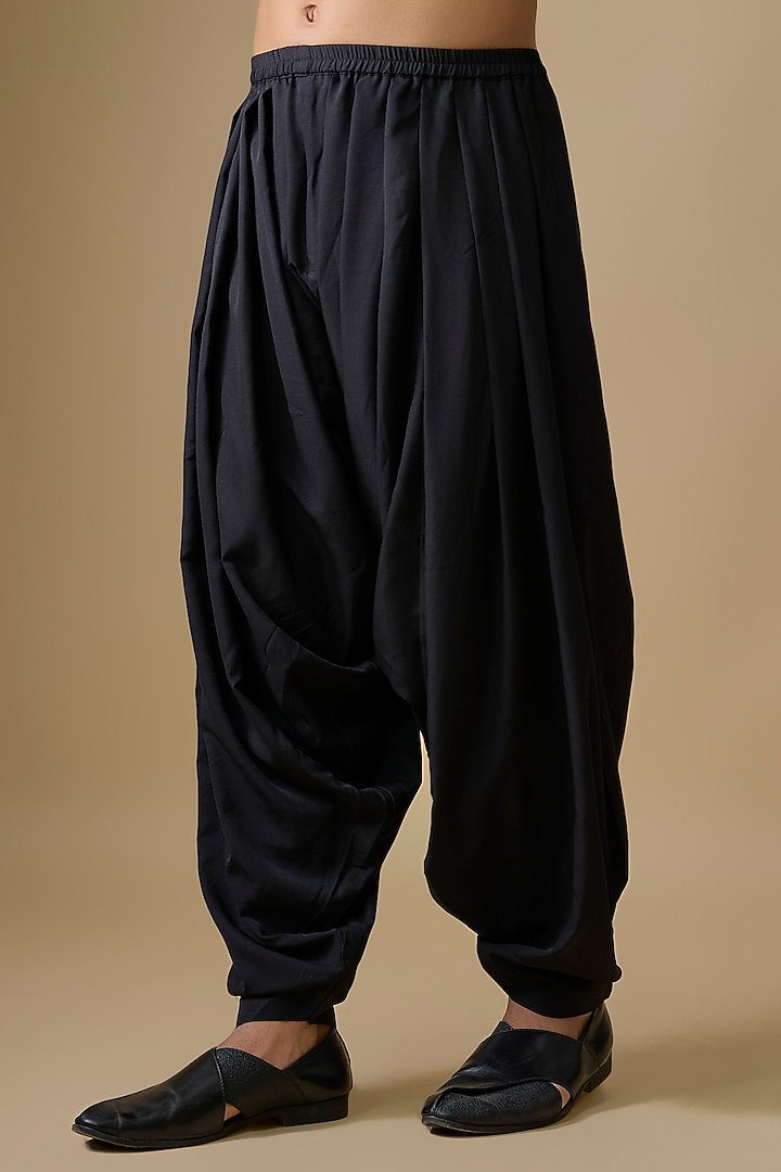 Black Silk Foil Printed Kurta Set by Sharad Raghav men at Pernia's Pop Up Shop