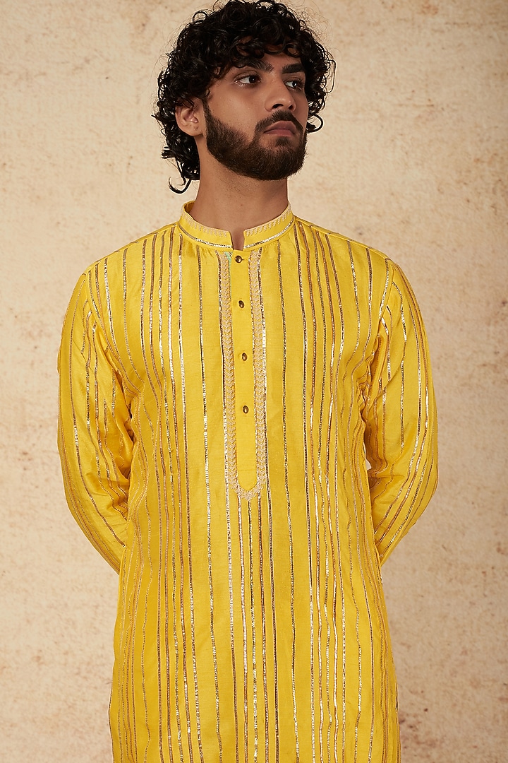 Lemon Yellow Silk Mirror Work Kurta Set by sharad raghav men at Pernia's Pop Up Shop