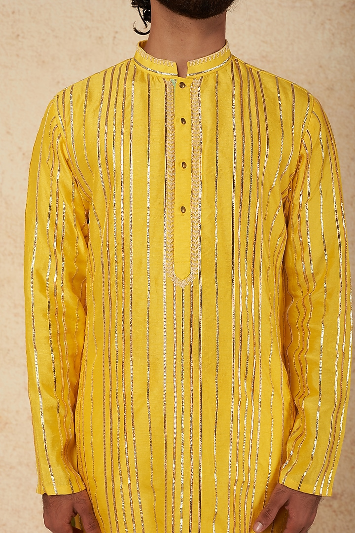 Lemon Yellow Silk Mirror Work Kurta Set by sharad raghav men at Pernia's Pop Up Shop