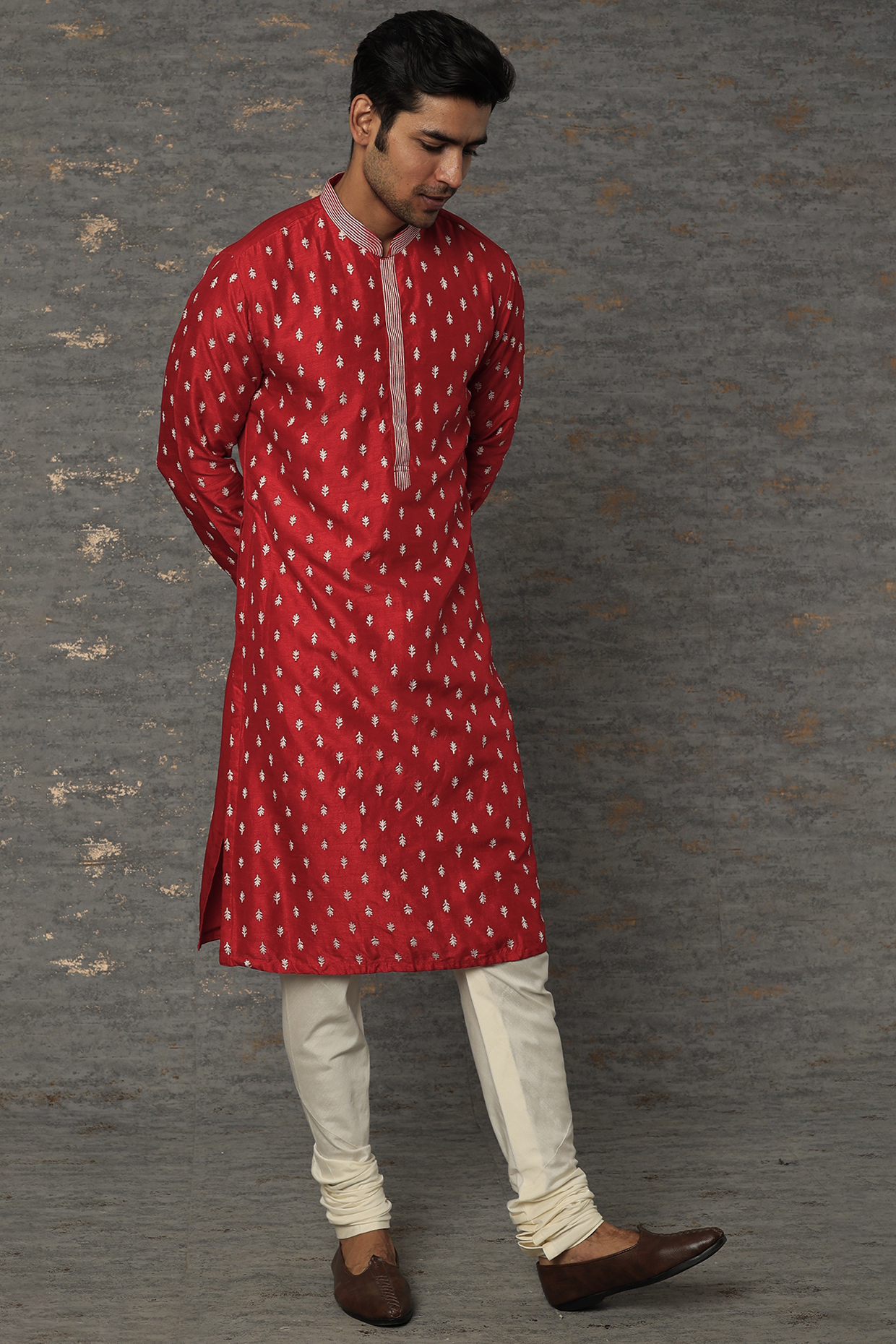 Red Embroidered Kurta Set by sharad raghav men at Pernia's Pop Up Shop