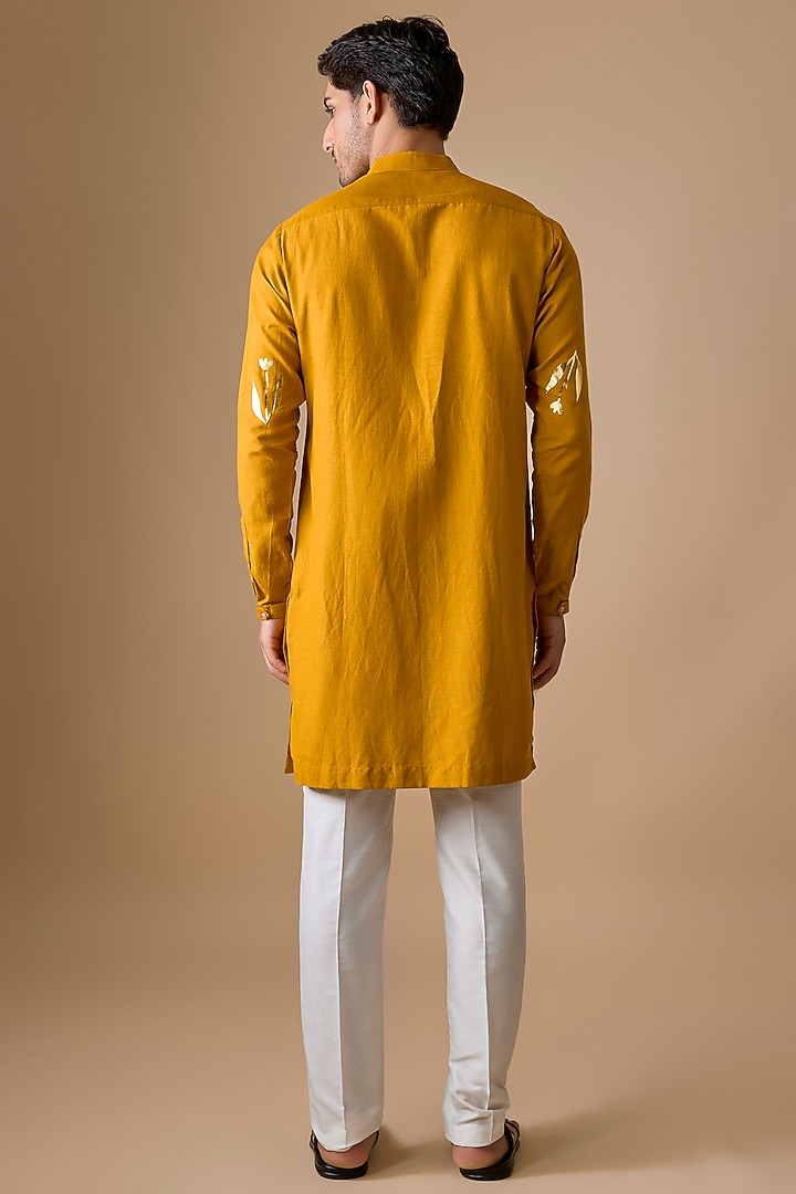 Mustard Yellow Linen Silk Foil Printed Kurta Set by Sharad Raghav men at Pernia's Pop Up Shop