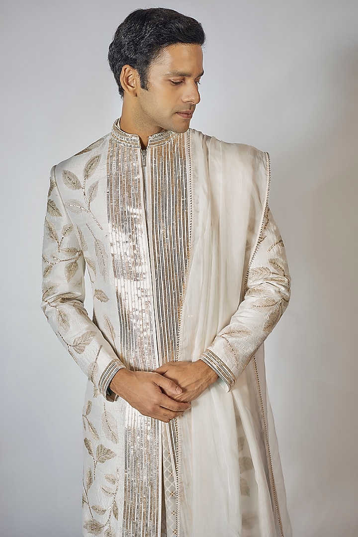 Off-White Raw Silk Zari Embroidered Wedding Indowestern Set by Sharad raghav men at Pernia's Pop Up Shop