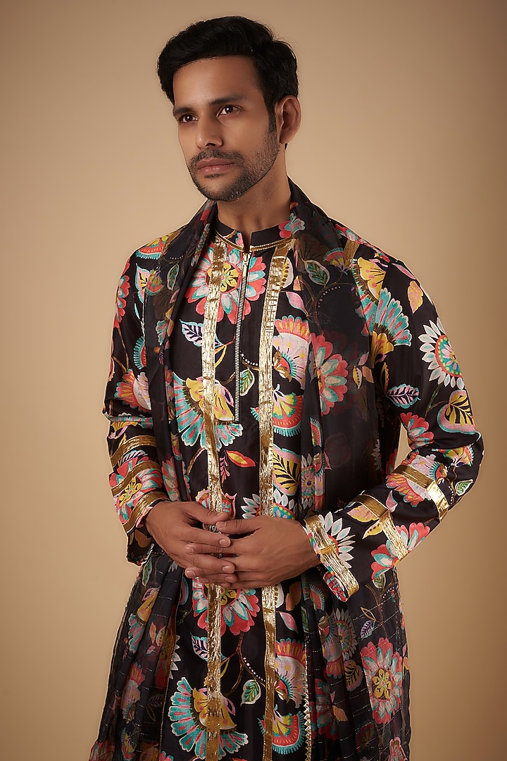 Black Flat Silk Floral Digital Printed Kurta Set by Sharad raghav men at Pernia's Pop Up Shop