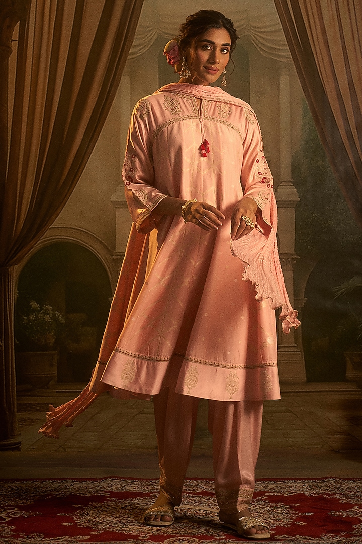 Blush Pink Chanderi Weave Butti Dori Embroidered Kurta Set by SHRADDHA RAMBHIA at Pernia's Pop Up Shop