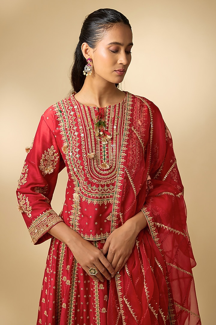 Red Vegan Silk Hand Embellished Wedding Lehenga Set by SHRADDHA RAMBHIA at Pernia's Pop Up Shop