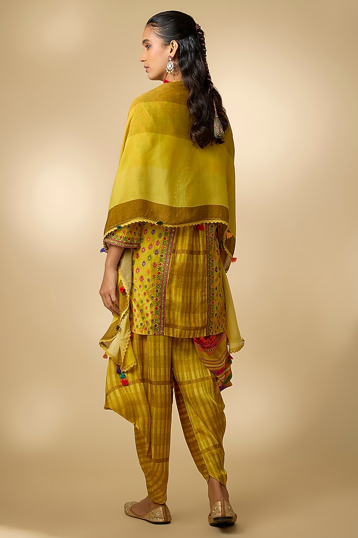 Yellow Slub Silk Printed Dhoti Set by SHRADDHA RAMBHIA at Pernia's Pop Up Shop