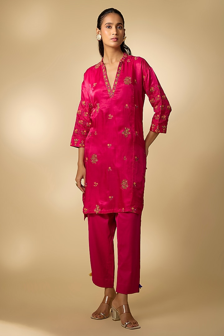 Rani Pink Vegan Gajji Silk Resham Embroidered Kurta Set by SHRADDHA RAMBHIA at Pernia's Pop Up Shop