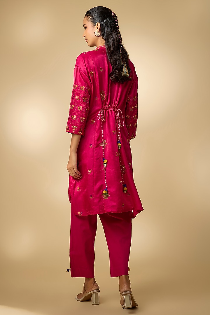 Rani Pink Vegan Gajji Silk Resham Embroidered Kurta Set by SHRADDHA RAMBHIA at Pernia's Pop Up Shop