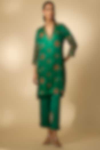 Bottle Green Vegan Gajji Silk Resham Embroidered Kurta Set by SHRADDHA RAMBHIA at Pernia's Pop Up Shop