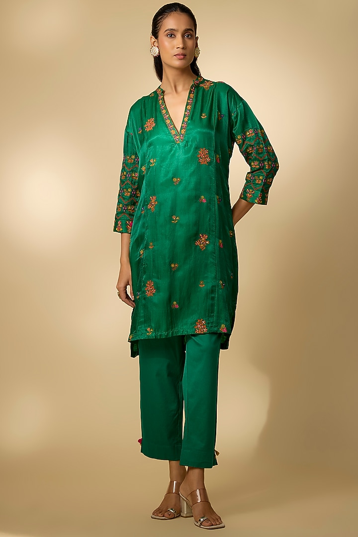 Bottle Green Vegan Gajji Silk Resham Embroidered Kurta Set by SHRADDHA RAMBHIA at Pernia's Pop Up Shop