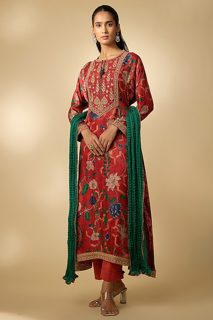 Red Gajji Silk Printed Kurta Set by SHRADDHA RAMBHIA at Pernia's Pop Up Shop