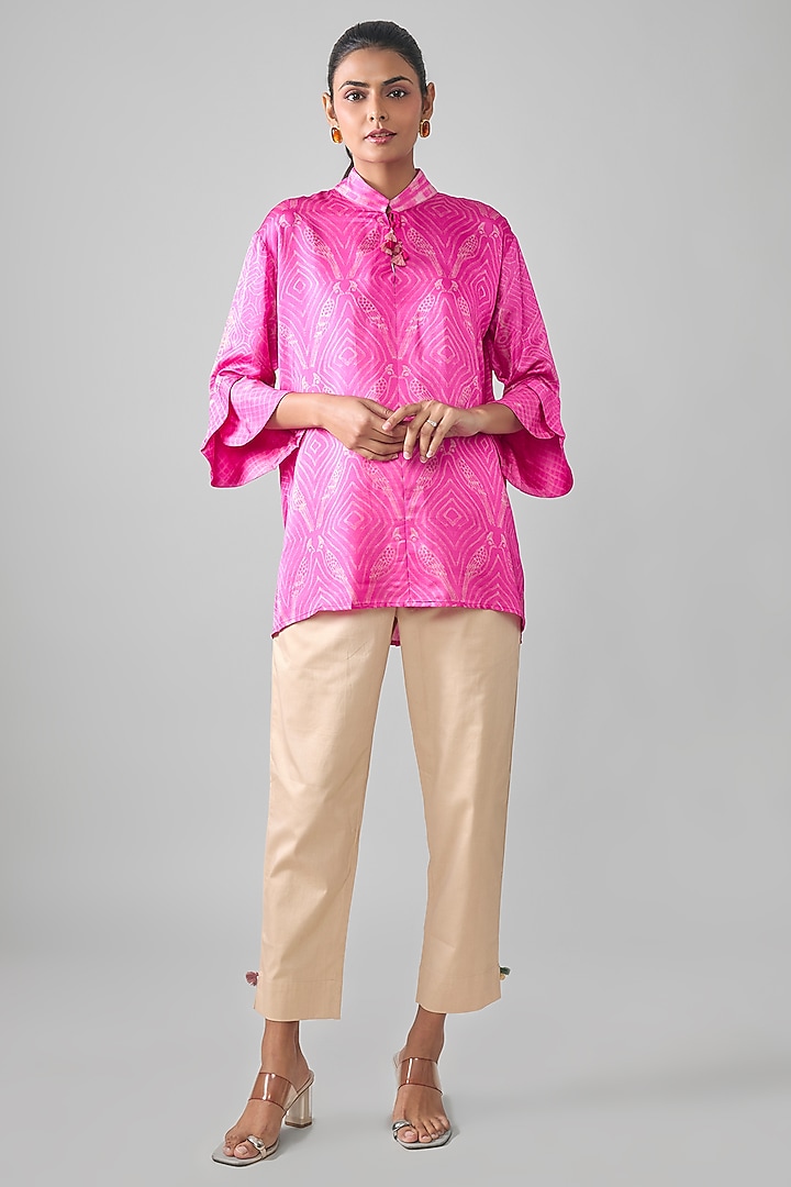 Rani Pink Satin Raw Silk Geometric Printed Short Kurta by SHRADDHA RAMBHIA at Pernia's Pop Up Shop