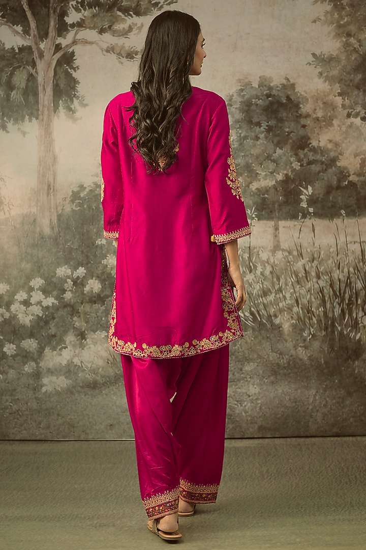 Rani Pink Vegan Slub Silk Resham Embroidered Kurta Set by SHRADDHA RAMBHIA at Pernia's Pop Up Shop