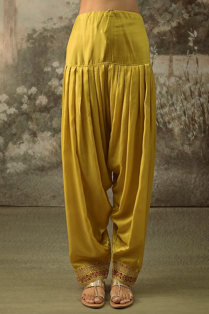 Mustard Vegan Slub Silk Resham Embroidered Kurta Set by SHRADDHA RAMBHIA at Pernia's Pop Up Shop
