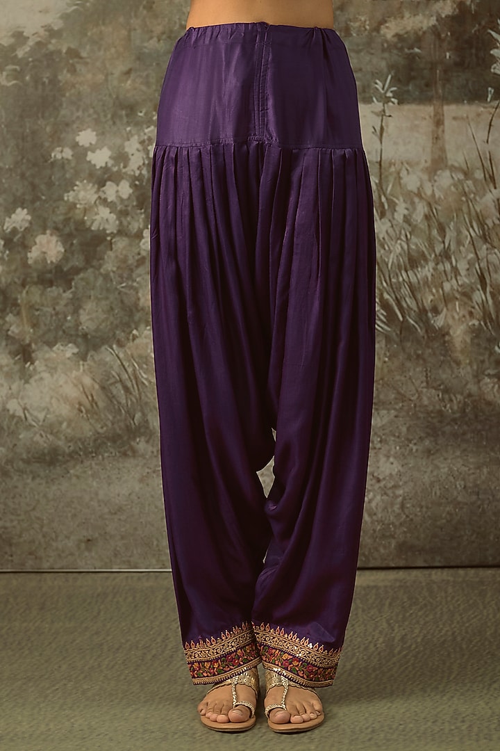 Purple Vegan Slub Silk Resham Embroidered Kurta Set by SHRADDHA RAMBHIA at Pernia's Pop Up Shop