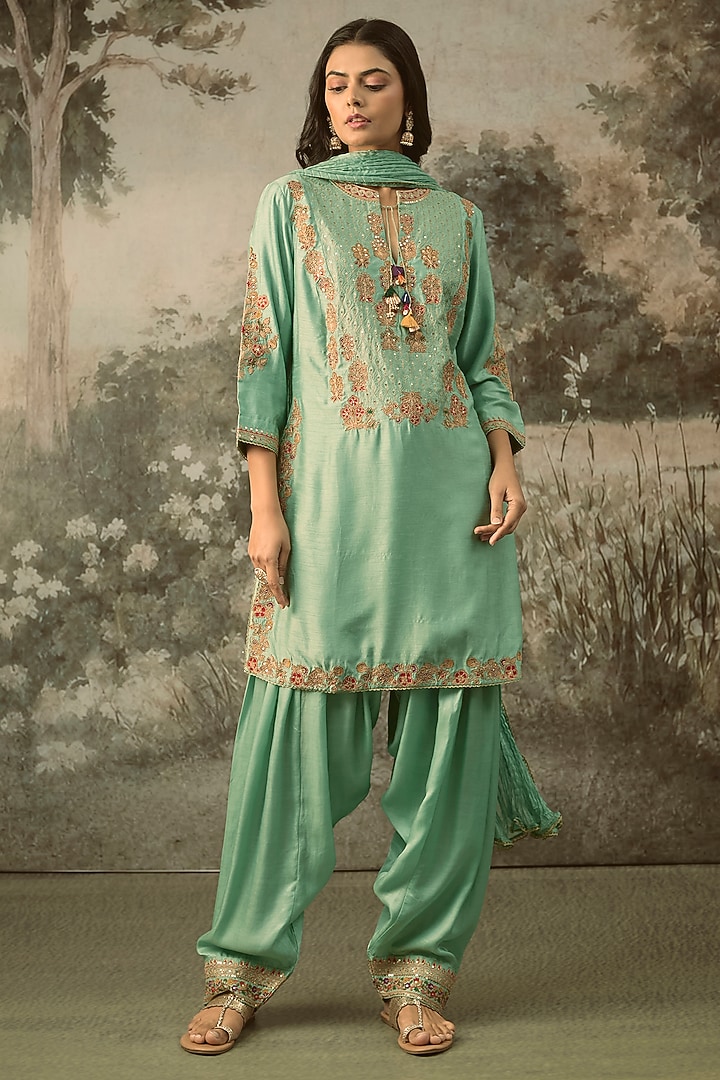 Duckegg Blue Vegan Slub Silk Resham Embroidered Kurta Set by SHRADDHA RAMBHIA at Pernia's Pop Up Shop