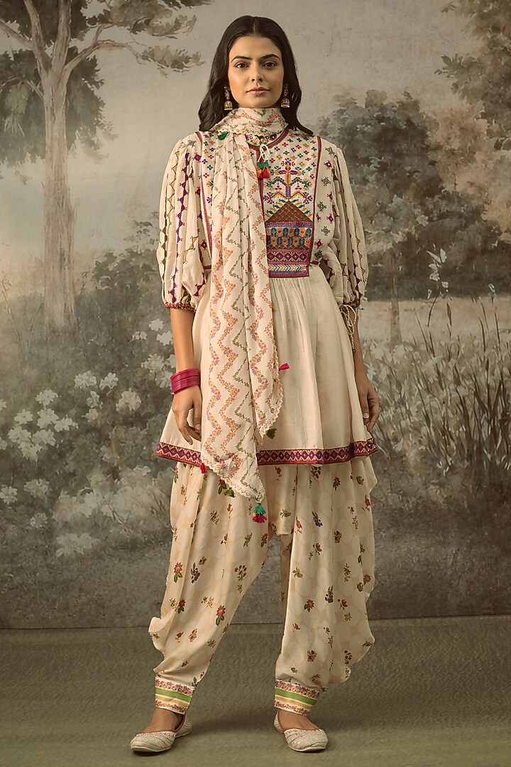 Ivory Vegan Linen Silk Embroidered Kurta Set by SHRADDHA RAMBHIA at Pernia's Pop Up Shop