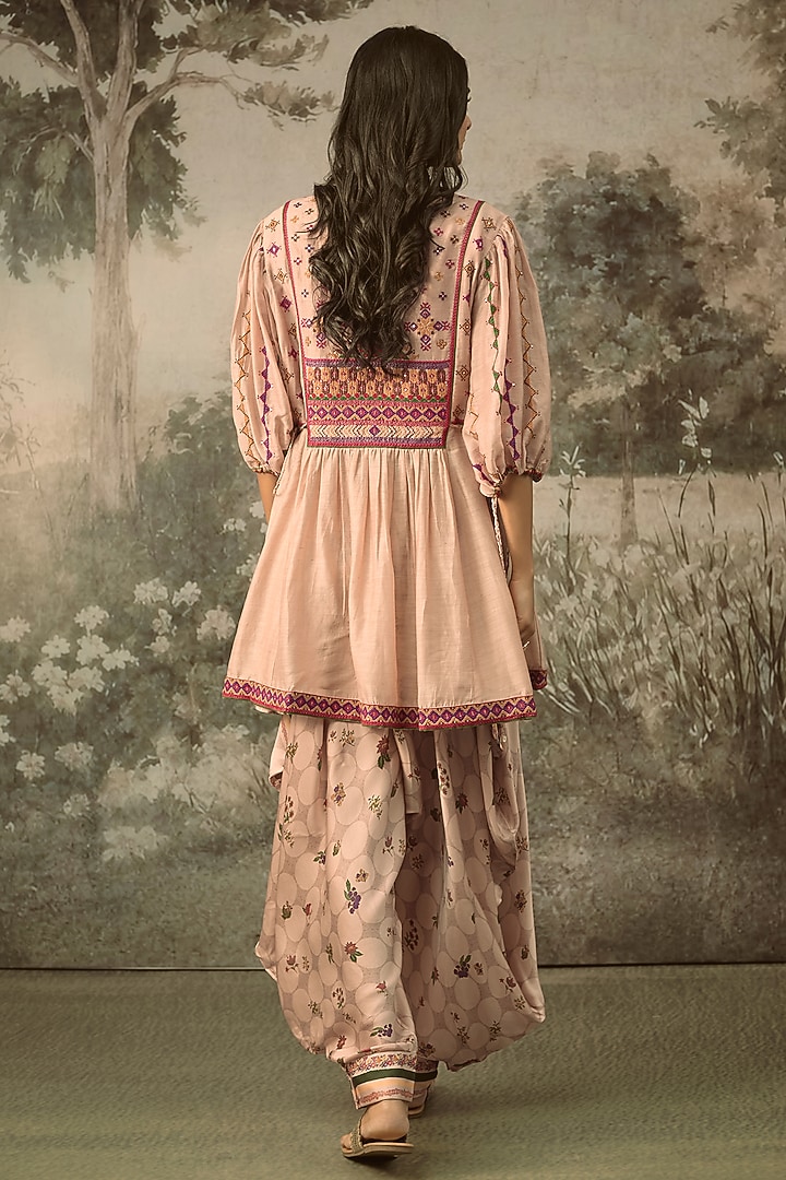 Dusty Pink Vegan Linen Silk Embroidered Kurta Set by SHRADDHA RAMBHIA at Pernia's Pop Up Shop