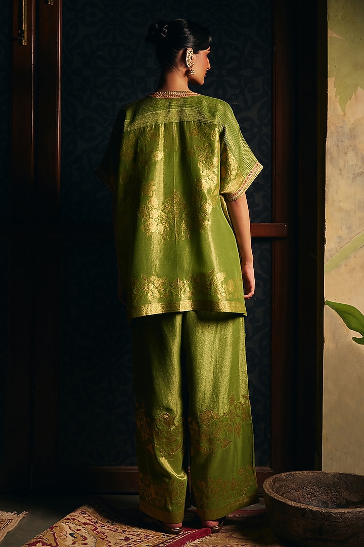 Mehendi Green Fine Chanderi Jacquard Tissue Co-Ord Set by SHRADDHA RAMBHIA at Pernia's Pop Up Shop