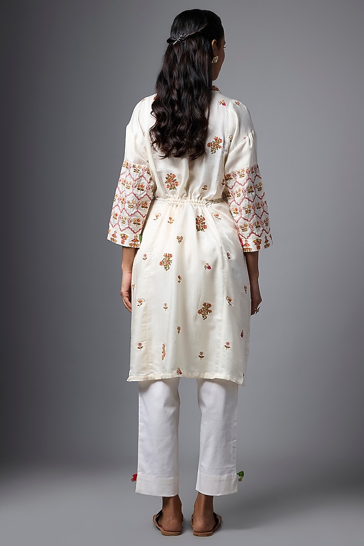 Ivory Vegan Gajji Silk Resham Embroidered Kurta Set by SHRADDHA RAMBHIA at Pernia's Pop Up Shop