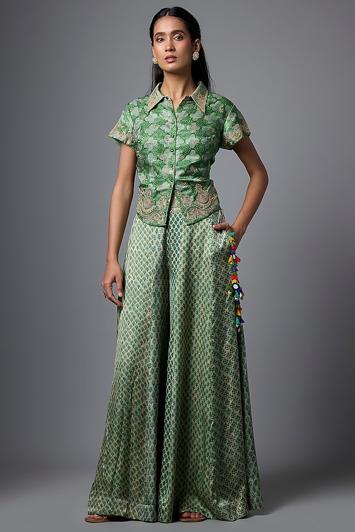 Green Vegan Gajji Silk Printed Co-Ord Set by SHRADDHA RAMBHIA at Pernia's Pop Up Shop