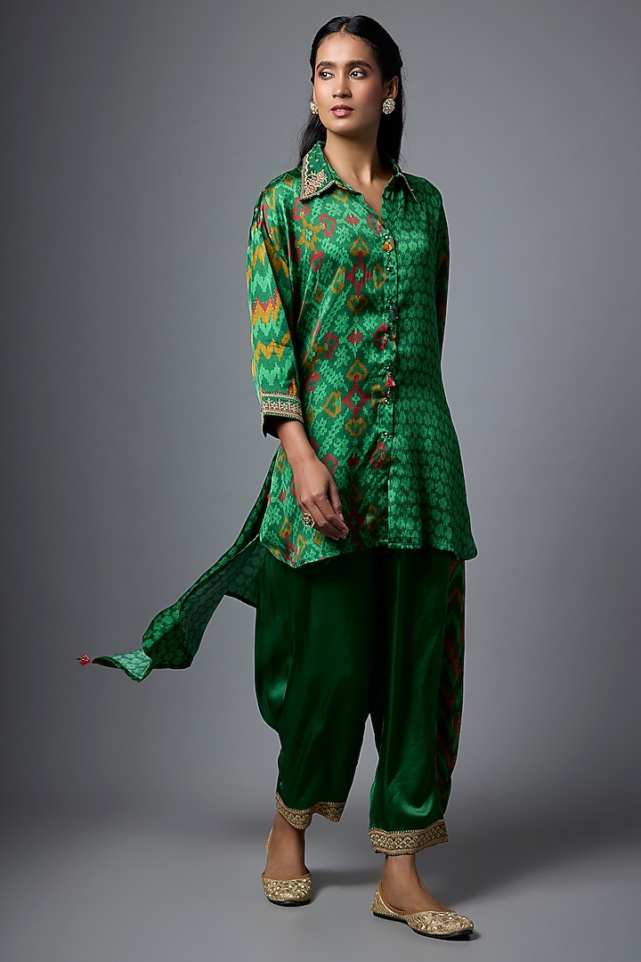 Bottle Green Gajji Patola Printed Co-Ord Set by SHRADDHA RAMBHIA at Pernia's Pop Up Shop