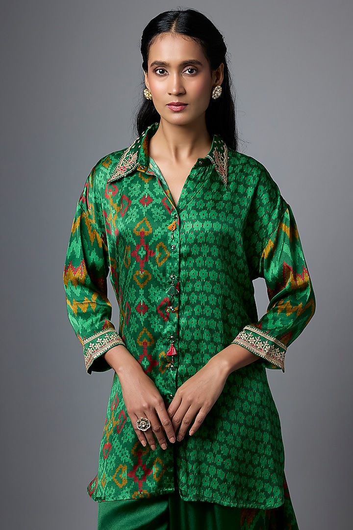 Bottle Green Gajji Patola Printed Co-Ord Set by SHRADDHA RAMBHIA at Pernia's Pop Up Shop