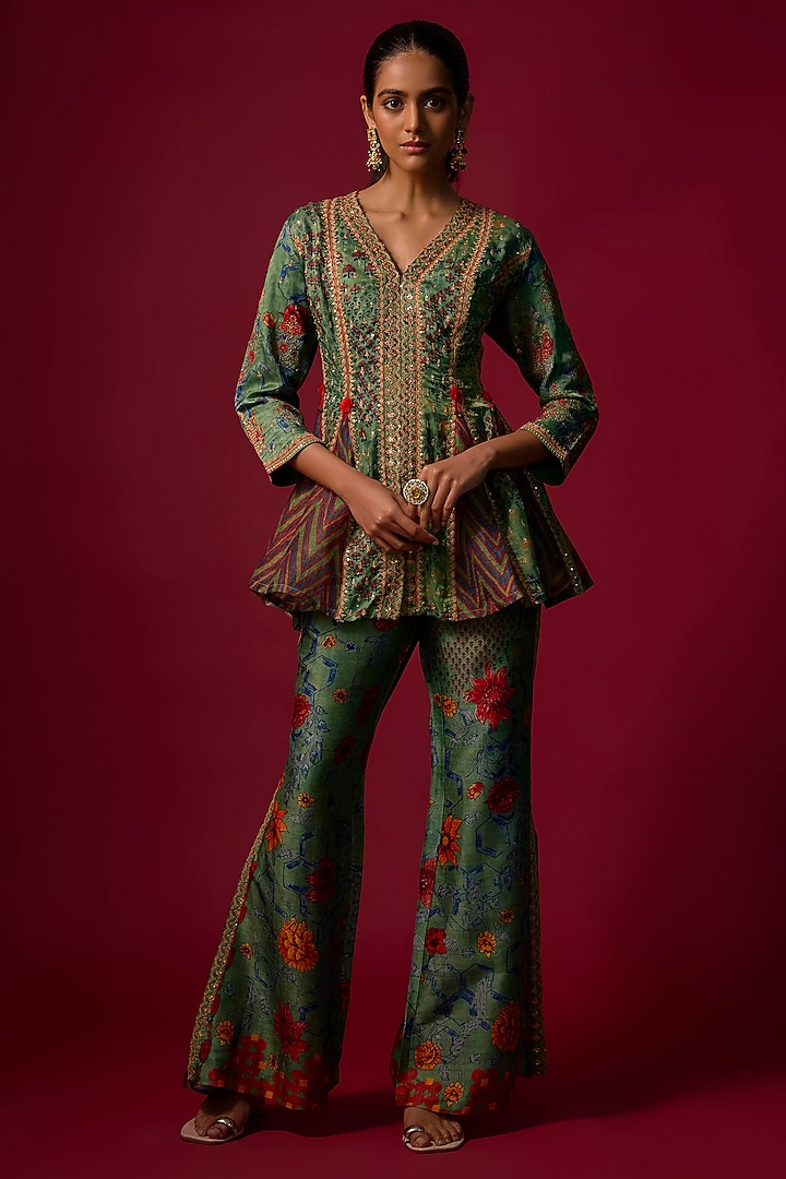 Rama Green Gajji Silk Printed & Embroidered Co-Ord Set by SHRADDHA RAMBHIA at Pernia's Pop Up Shop