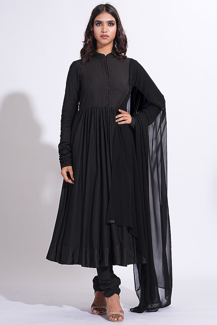 Black Mul Cotton Thread Embroidered Wedding Anarkali Set by Shruti S at Pernia's Pop Up Shop