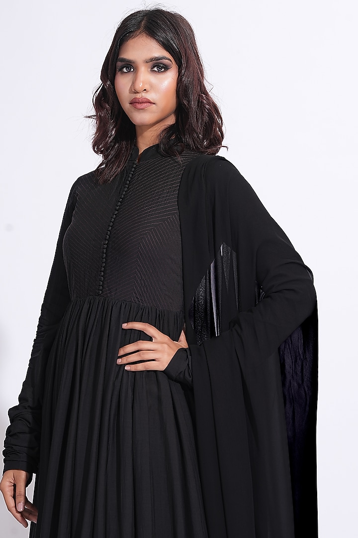 Black Mul Cotton Thread Embroidered Wedding Anarkali Set by Shruti S at Pernia's Pop Up Shop