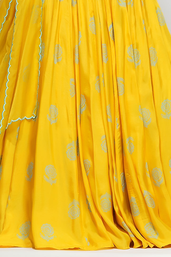 Yellow Wedding Lehenga Set With Mirror Work by Shruti S at Pernia's Pop Up Shop
