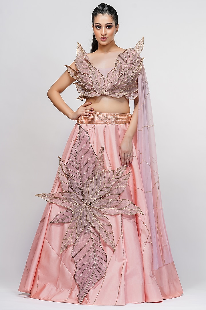 Leaves Embroidered Wedding Lehenga Set by Shruti S at Pernia's Pop Up Shop