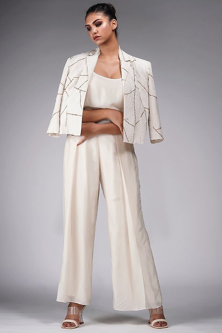 Off-White Silk Embroidered Co-Ord Set by Shruti S at Pernia's Pop Up Shop