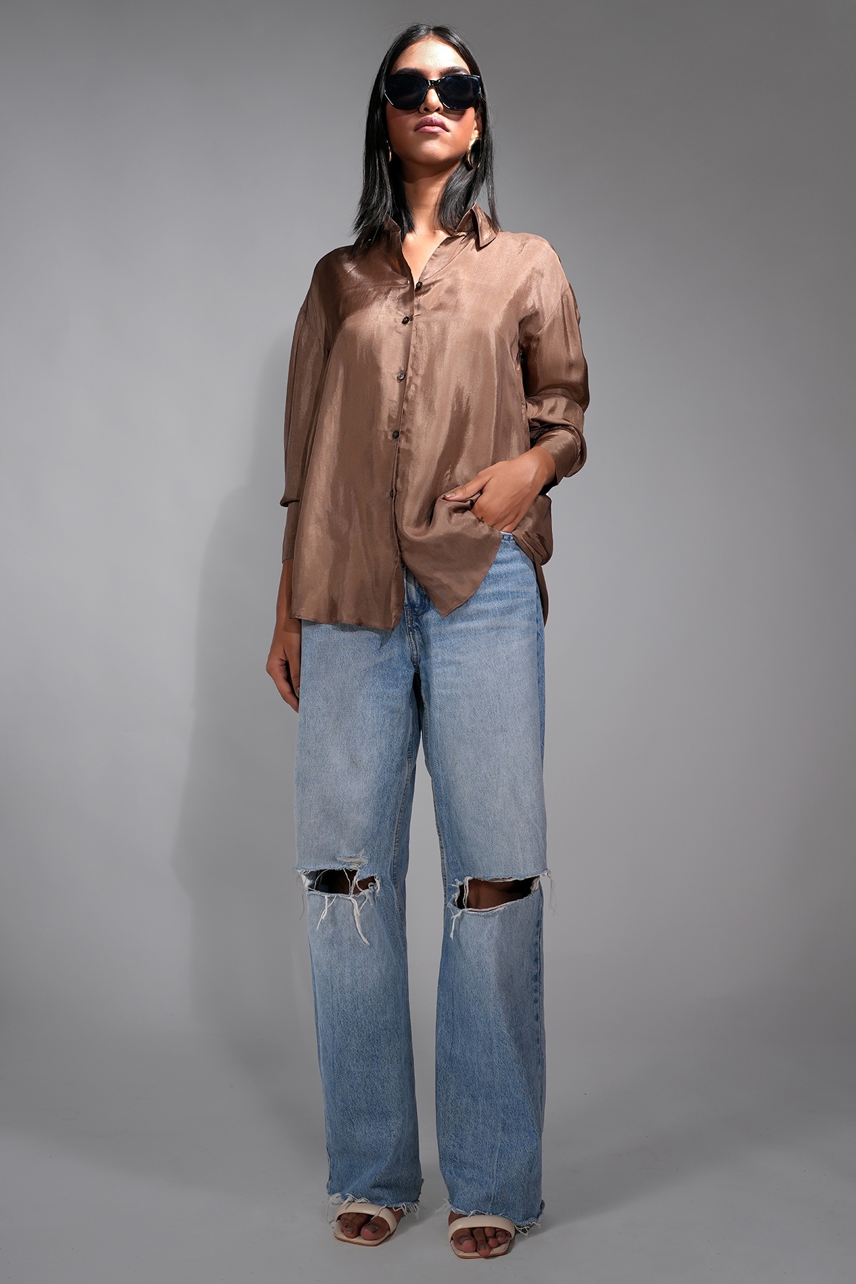 新品　lohen Velvet Shirt Blousom OUR PERSONAL FAVOURITE We are absolutely obsessed with this show