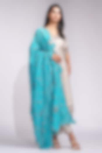 Beige Vegan Silk Zari Work Kurta Set by Shruti S at Pernia's Pop Up Shop