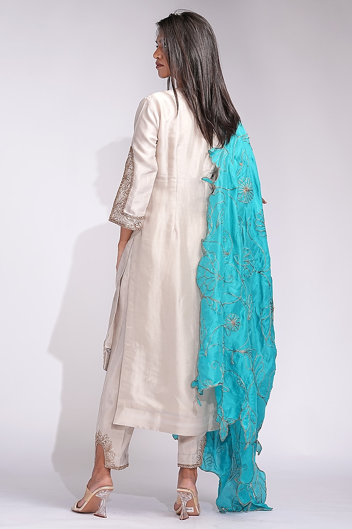 Beige Vegan Silk Zari Work Kurta Set by Shruti S at Pernia's Pop Up Shop
