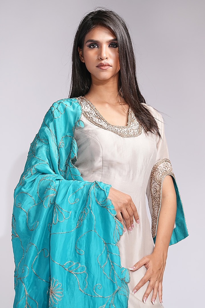 Beige Vegan Silk Zari Work Kurta Set by Shruti S at Pernia's Pop Up Shop