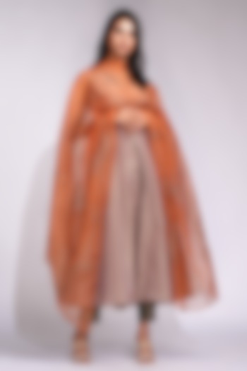 Rose Gold Silk A-Line Kurta Set by Shruti S at Pernia's Pop Up Shop