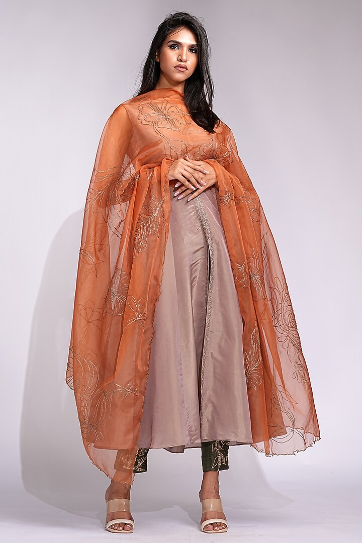 Rose Gold Silk A-Line Kurta Set by Shruti S at Pernia's Pop Up Shop
