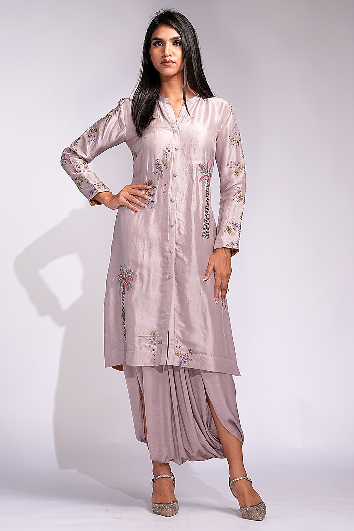 Lavender Silk Floral Embroidered Kurta Set by Shruti S at Pernia's Pop Up Shop