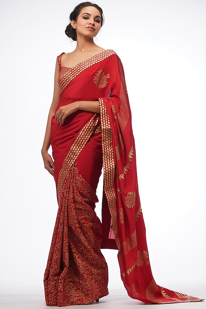 Red Pure Crepe Hand Painted Saree Set by Shruti S