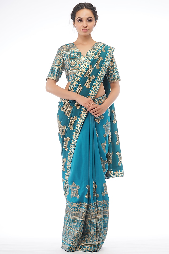 Turquoise Ombre Pure Crepe Hand Painted Saree Set by Shruti S