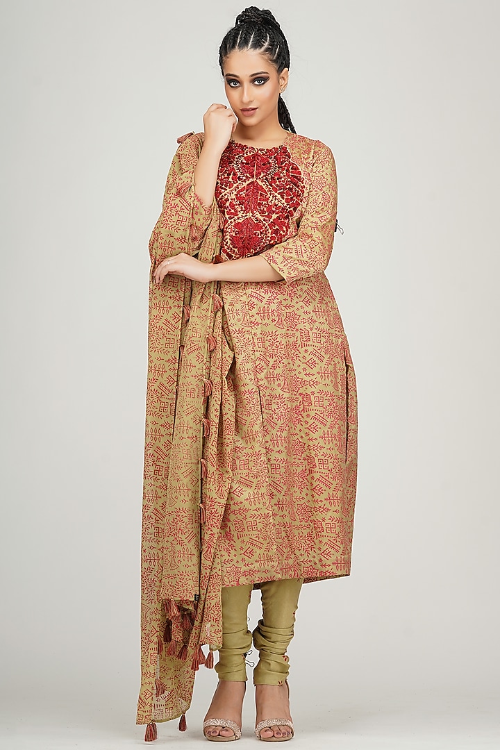 Red & Gold Hand Painted & Embroidered Kurta Set by Shruti S