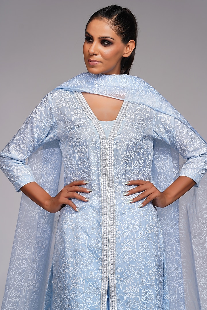 Powder Blue Embroidered Kurta Set by Shruti S at Pernia's Pop Up Shop