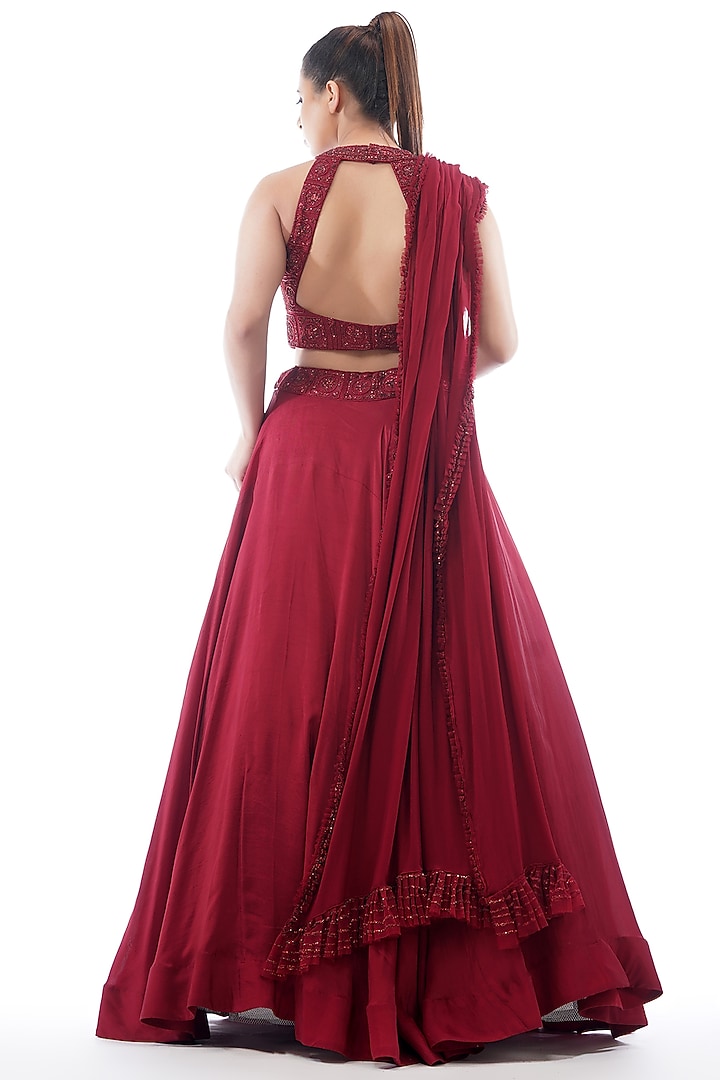 Red Embroidered Wedding Lehenga Set by Shruti S at Pernia's Pop Up Shop