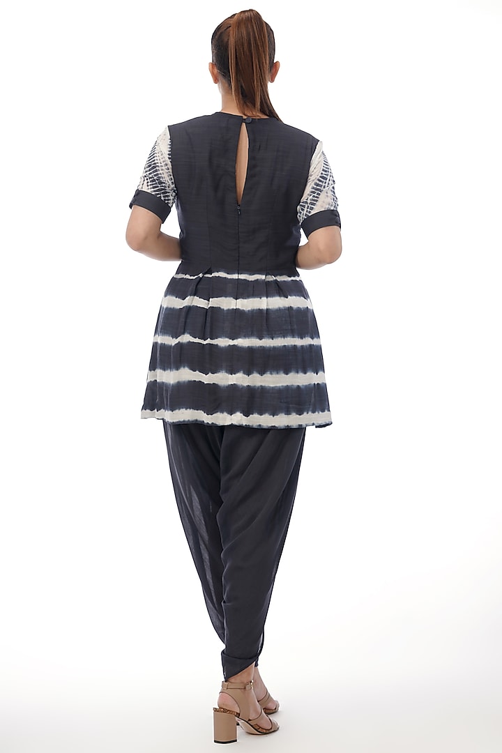 Black Tie-Dye Kurta With Pants by Shruti S at Pernia's Pop Up Shop