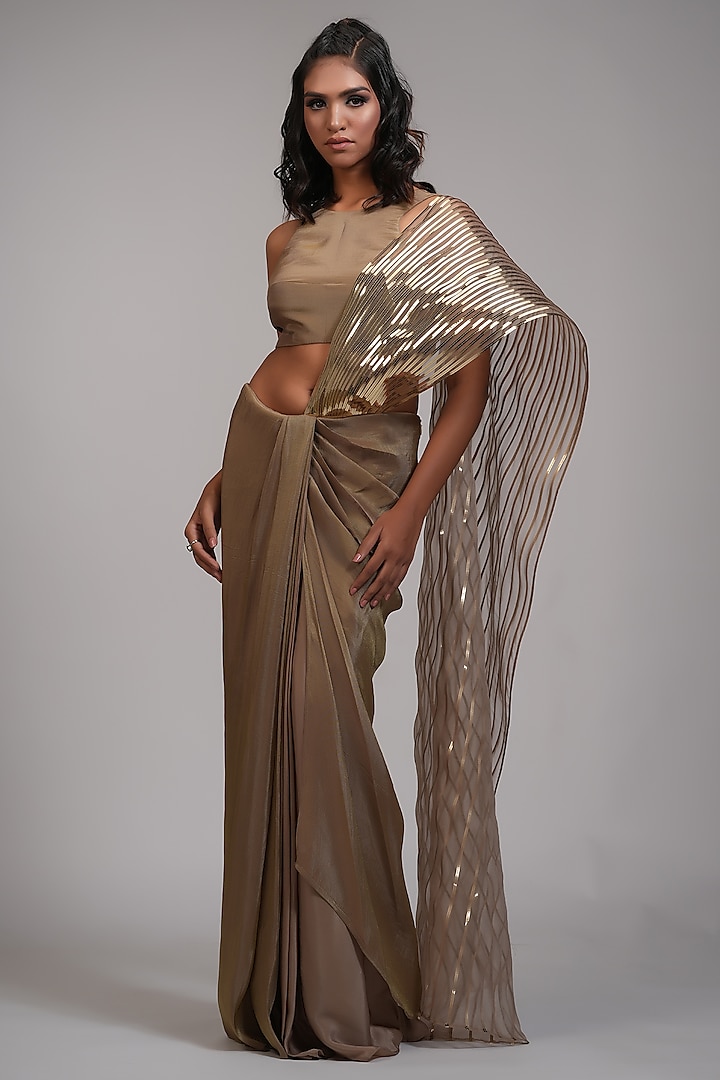 Gold Zari & Crepe Pre-Stitched Saree Set by Shruti S at Pernia's Pop Up Shop