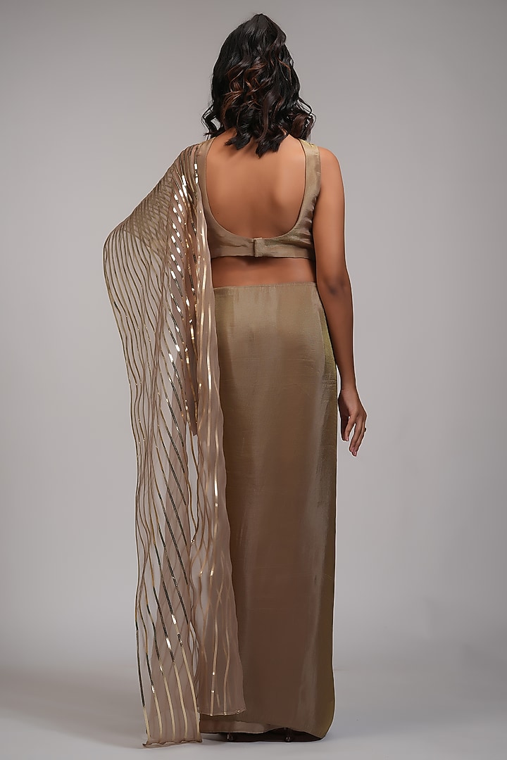 Gold Zari & Crepe Pre-Stitched Wedding Saree Set by Shruti S at Pernia's Pop Up Shop