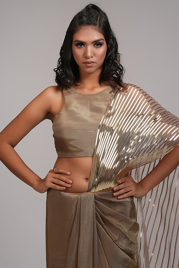 Gold Zari & Crepe Pre-Stitched Wedding Saree Set by Shruti S at Pernia's Pop Up Shop
